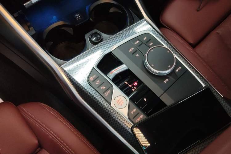 Used BMW 3 Series 2023 325Li M Sport Night Edition Package Gear Lever