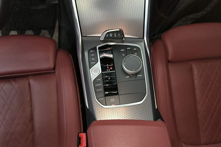Used BMW 3 Series 2023 325i M Sport Night Edition Package Gear Lever