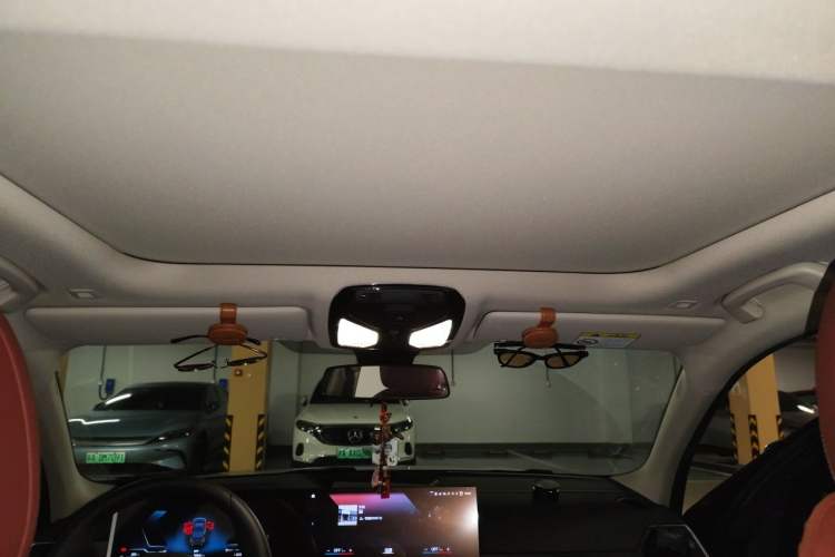 Used BMW 3 Series 2023 325i M Sport Package Headliner