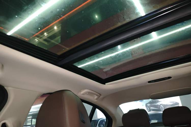 Used BMW 3 Series 2023 325Li M Sport Night Edition Package Headliner