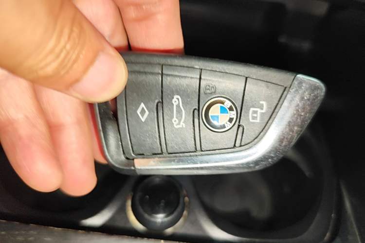 Used BMW 3 Series 2023 325i M Sport Package Interior 1