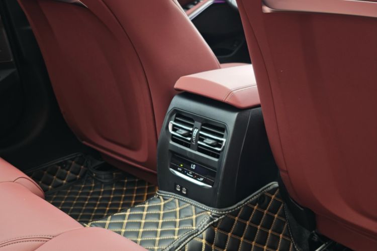 Used BMW 3 Series 2023 325Li M Sport Night Edition Package Interior 11