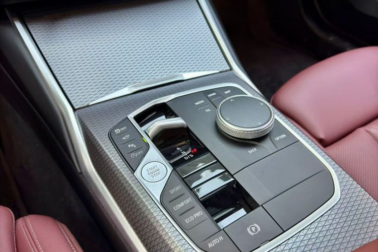 Used BMW 3 Series 2023 325Li M Sport Package Interior 2