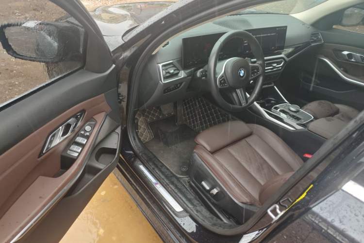 Used BMW 3 Series 2023 320Li M Sport Package Interior 3