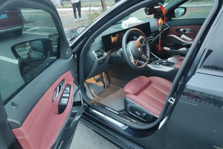 Used BMW 3 Series 2023 325i M Sport Night Edition Package Interior 3