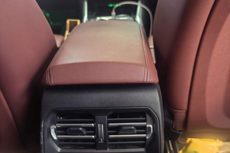 Used BMW 3 Series 2023 325Li M Sport Package Interior 4