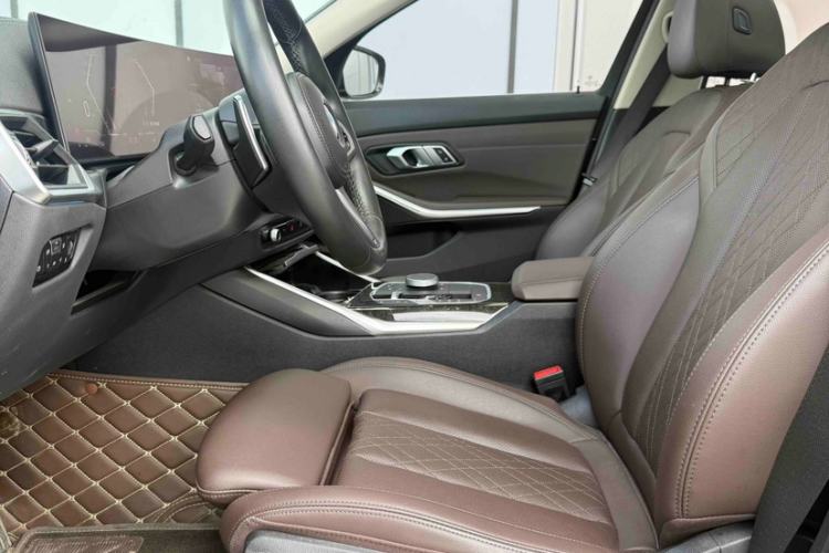 Used BMW 3 Series 2023 325Li M Sport Package Interior 4