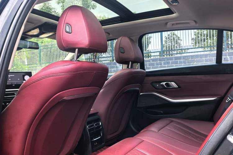 Used BMW 3 Series 2023 325Li M Sport Night Edition Package Interior 4
