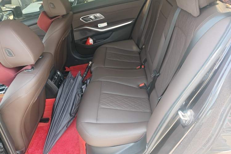 Used BMW 3 Series 2023 320Li M Sport Package Interior 4