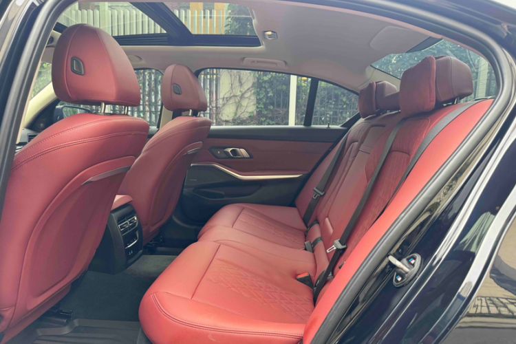 Used BMW 3 Series 2023 325Li M Sport Night Edition Package Interior 4