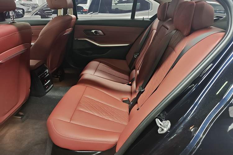 Used BMW 3 Series 2023 325Li M Sport Package Interior 5