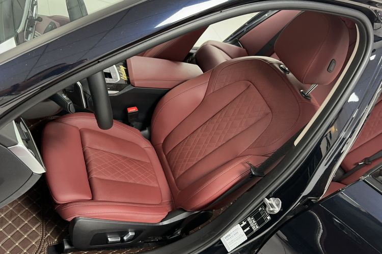 Used BMW 3 Series 2023 325Li M Sport Package Interior 5