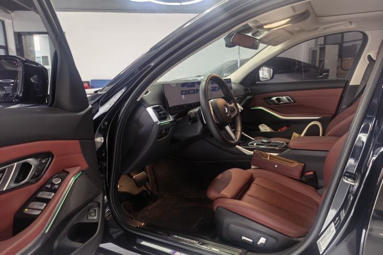 Used BMW 3 Series 2023 325Li M Sport Package Interior 6