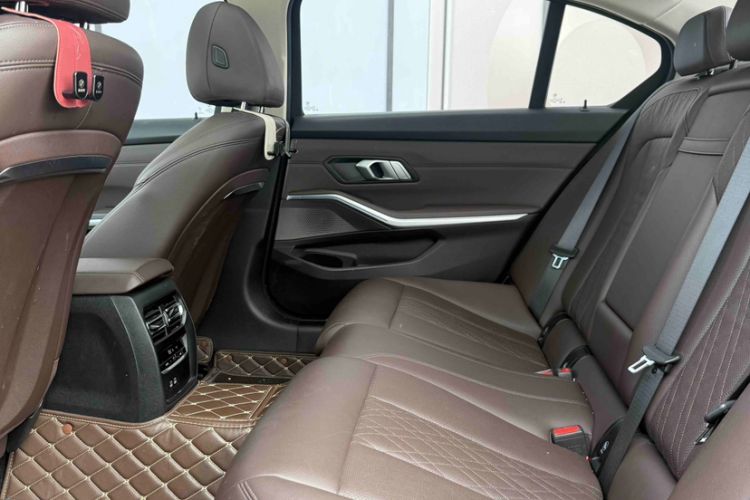 Used BMW 3 Series 2023 325Li M Sport Package Interior 6