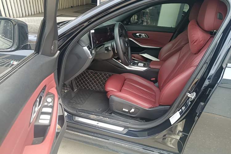 Used BMW 3 Series 2023 325i M Sport Night Edition Package Left Front Seat