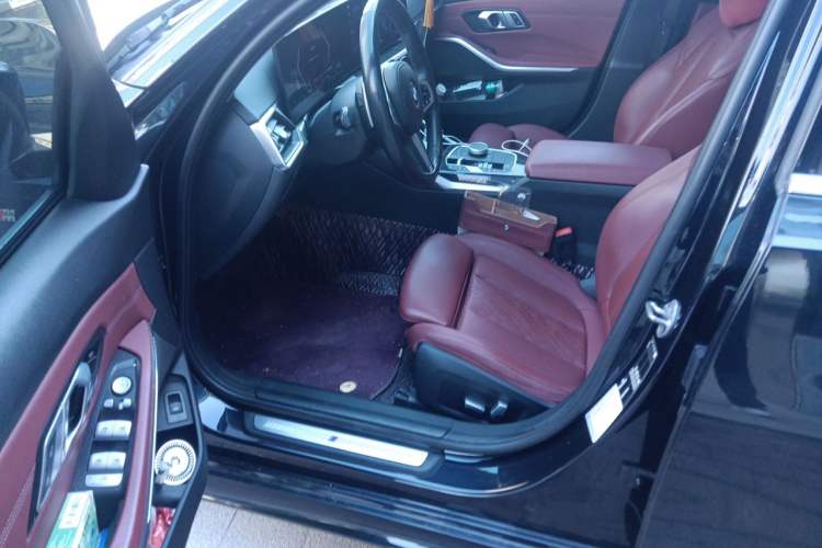 Used BMW 3 Series 2023 325Li M Sport Package Left Front Seat