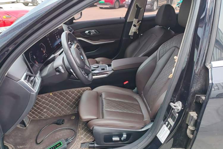 Used BMW 3 Series 2023 320Li M Sport Package Left Front Seat