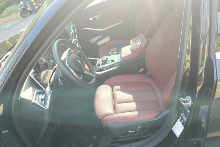 Used BMW 3 Series 2023 320Li M Sport Package Left Front Seat