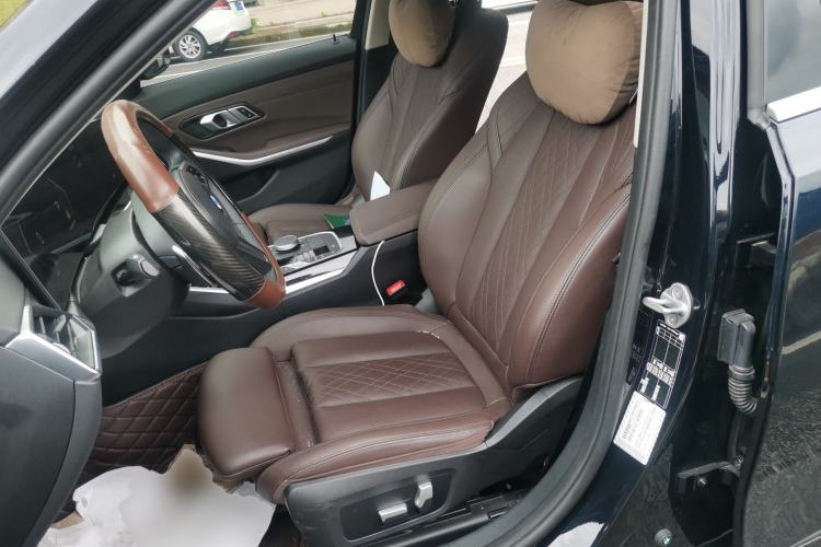 Used BMW 3 Series 2023 320Li M Sport Package Left Front Seat