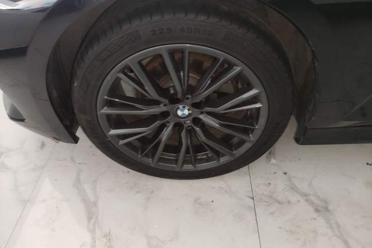 Used BMW 3 Series 2023 325Li M Sport Night Edition Package Left Front Wheel Hub