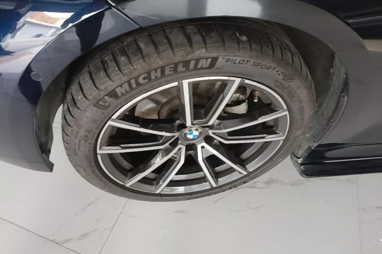 Used BMW 3 Series 2023 325Li M Sport Package Left Front Wheel Hub