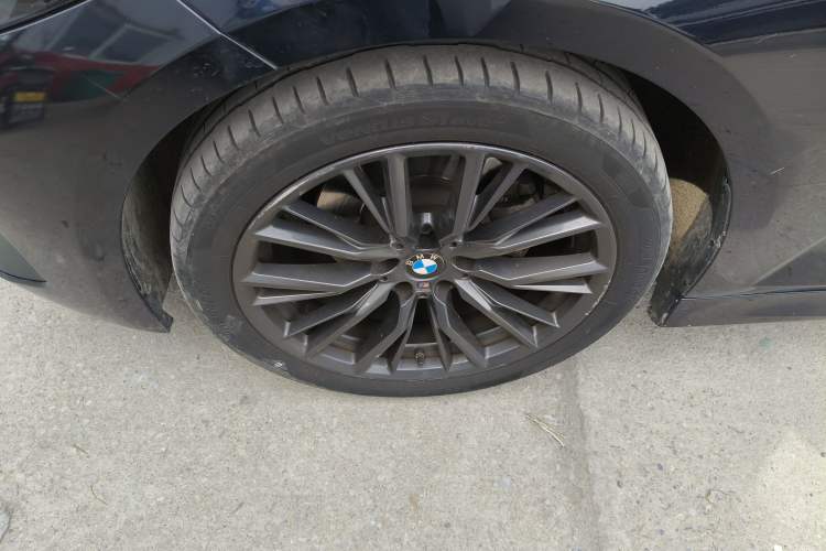 Used BMW 3 Series 2023 325Li M Sport Night Edition Package Left Front Wheel Hub
