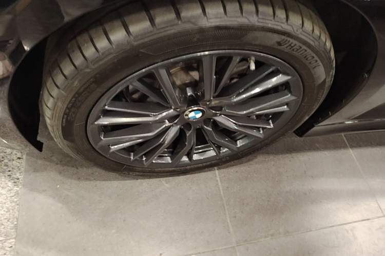 Used BMW 3 Series 2023 325Li M Sport Night Edition Package Left Front Wheel Hub