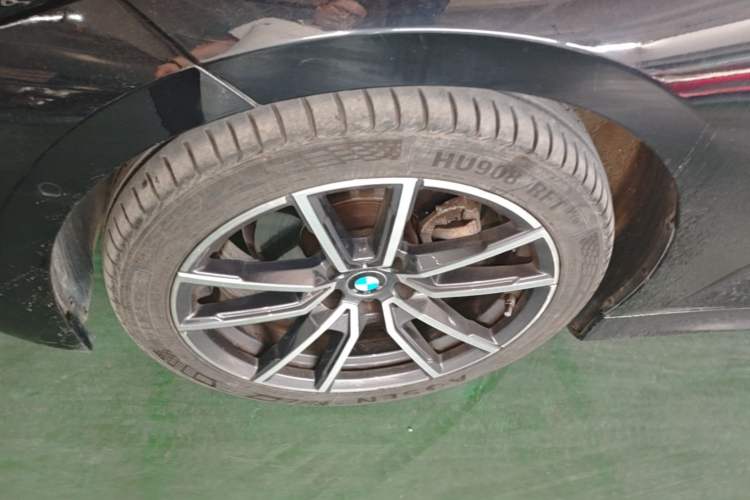 Used BMW 3 Series 2023 325Li M Sport Package Left Front Wheel Hub