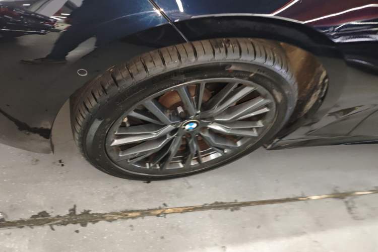 Used BMW 3 Series 2023 325Li M Sport Night Edition Package Left Front Wheel Hub