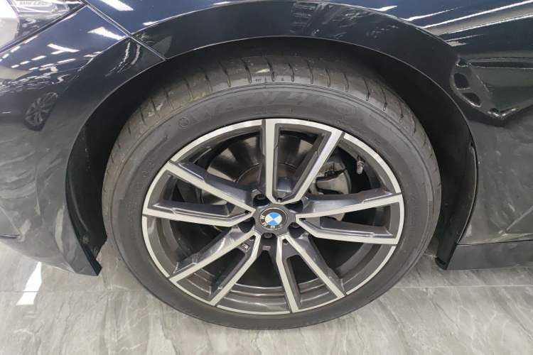 Used BMW 3 Series 2023 320Li M Sport Package Left Front Wheel Hub
