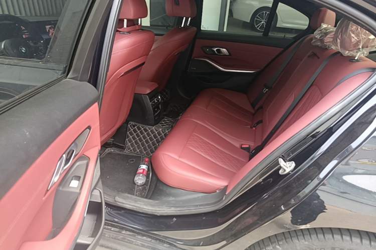 Used BMW 3 Series 2023 325i M Sport Night Edition Package Left Rear Seat