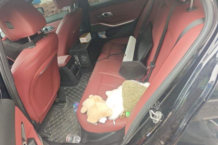 Used BMW 3 Series 2023 325i M Sport Night Edition Package Left Rear Seat