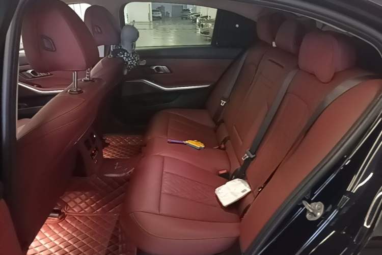 Used BMW 3 Series 2023 320Li M Sport Package Left Rear Seat