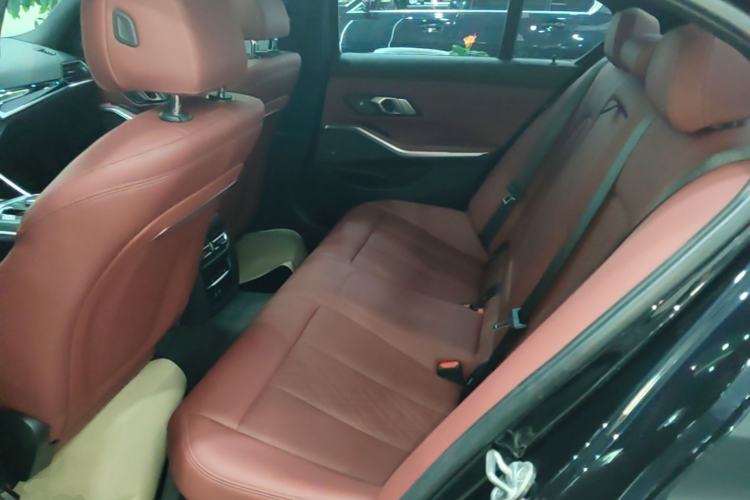 Used BMW 3 Series 2023 325i M Sport Night Edition Package Left Rear Seat