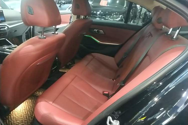 Used BMW 3 Series 2023 325i M Sport Package Left Rear Seat
