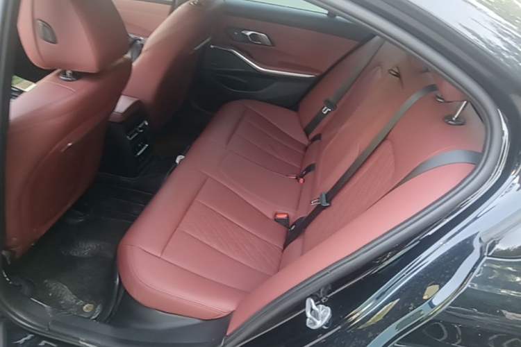 Used BMW 3 Series 2023 325i M Sport Night Edition Package Left Rear Seat