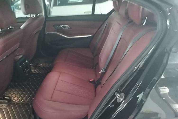 Used BMW 3 Series 2023 325Li M Sport Night Edition Package Left Rear Seat