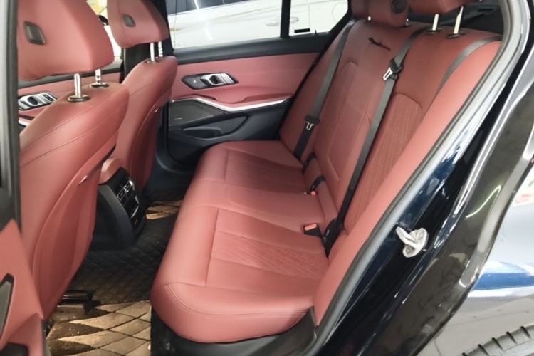 Used BMW 3 Series 2023 325i M Sport Night Edition Package Left Rear Seat