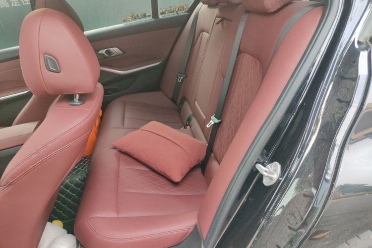 Used BMW 3 Series 2023 325i M Sport Night Edition Package Left Rear Seat