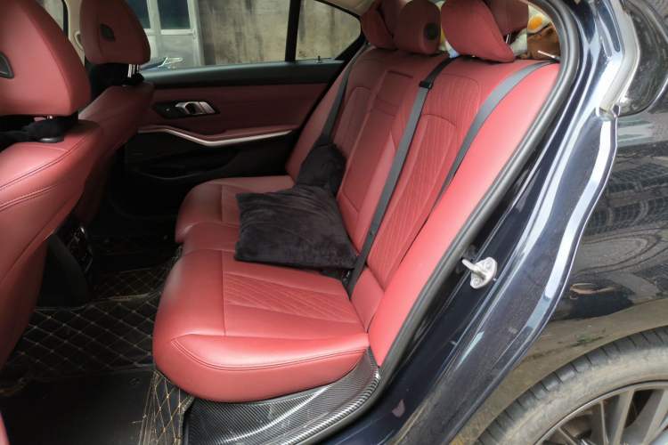 Used BMW 3 Series 2023 325Li M Sport Night Edition Package Left Rear Seat