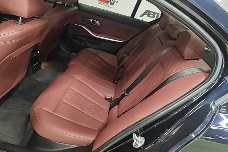 Used BMW 3 Series 2023 325Li M Sport Night Edition Package Left Rear Seat