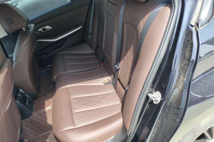 Used BMW 3 Series 2023 325Li M Sport Night Edition Package Left Rear Seat