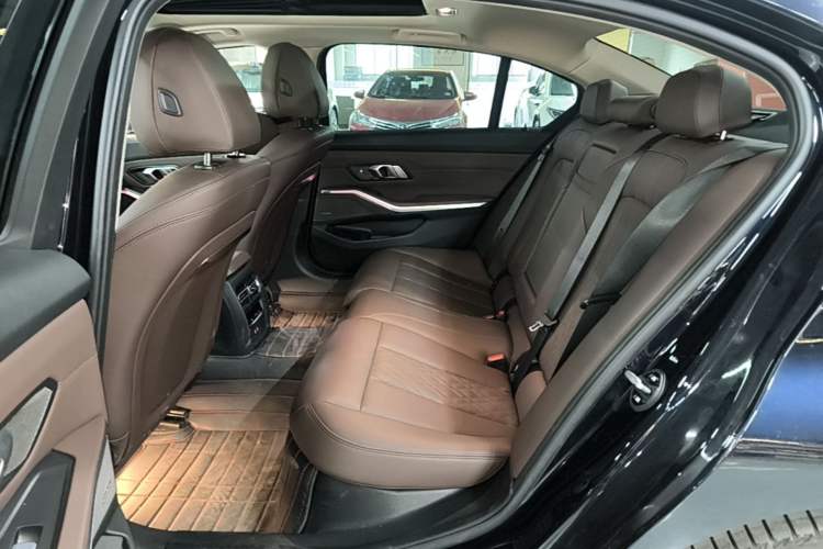 Used BMW 3 Series 2023 325Li M Sport Night Edition Package Left Rear Seat