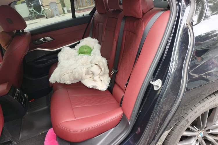 Used BMW 3 Series 2023 325Li M Sport Night Edition Package Left Rear Seat