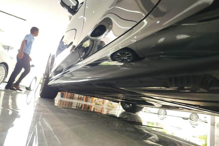 Used BMW 3 Series 2023 330i M Sport Night Edition Package Left Side Sill