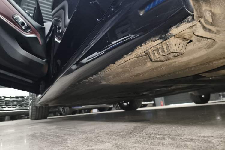 Used BMW 3 Series 2023 320Li M Sport Package Left Side Sill