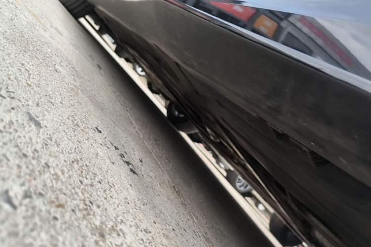 Used BMW 3 Series 2023 325Li M Sport Night Edition Package Left Side Sill