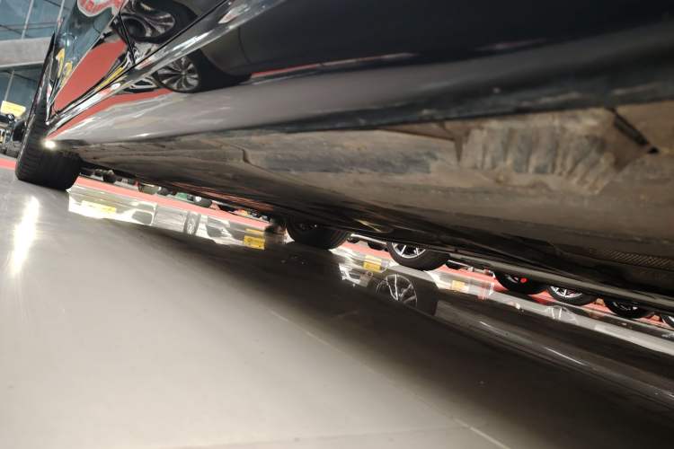 Used BMW 3 Series 2023 325Li M Sport Night Edition Package Left Side Sill