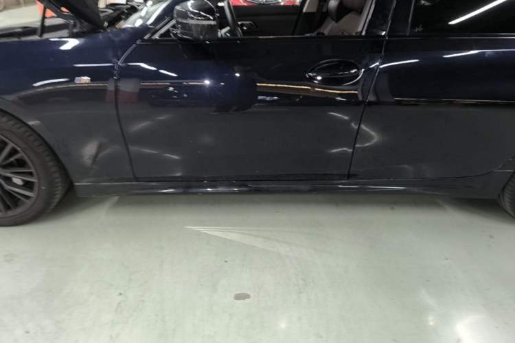 Used BMW 3 Series 2023 325Li M Sport Night Edition Package Left Side Sill