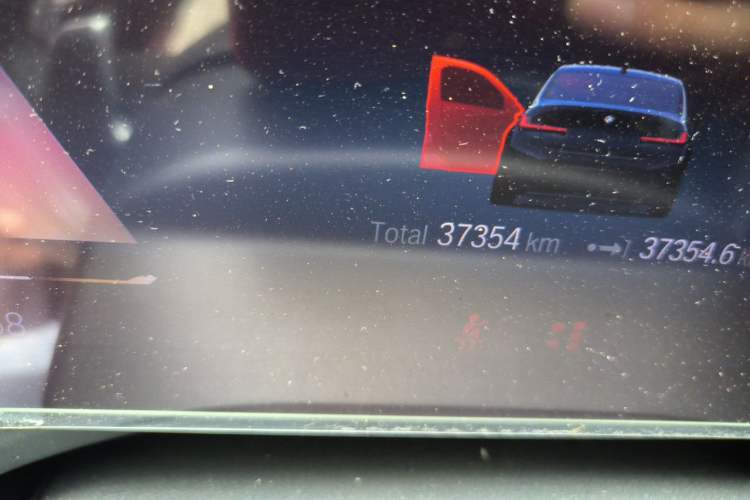 Used BMW 3 Series 2023 325Li M Sport Night Edition Package Odometer Close Up